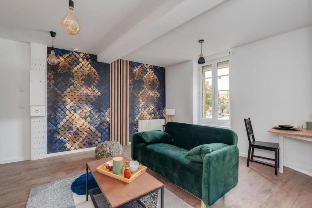 Cocon De La Place Appartement *
